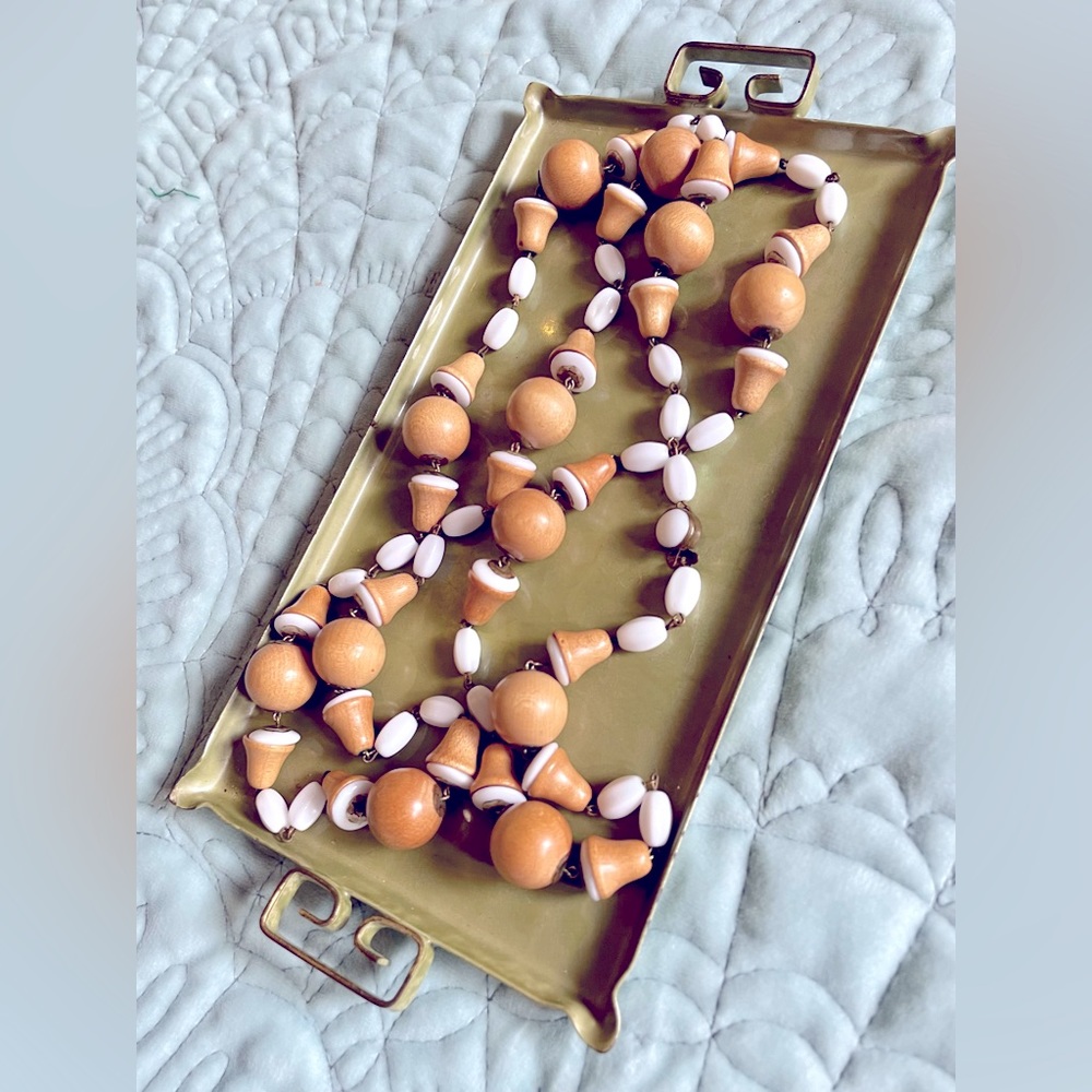 Vintage Wood & Milk Glass Bead Necklace